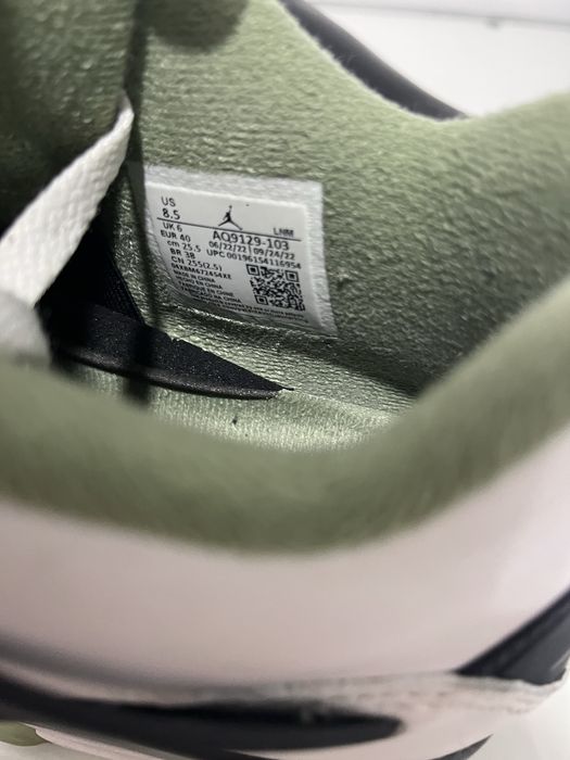 jordan 4 olive green tamanho 40