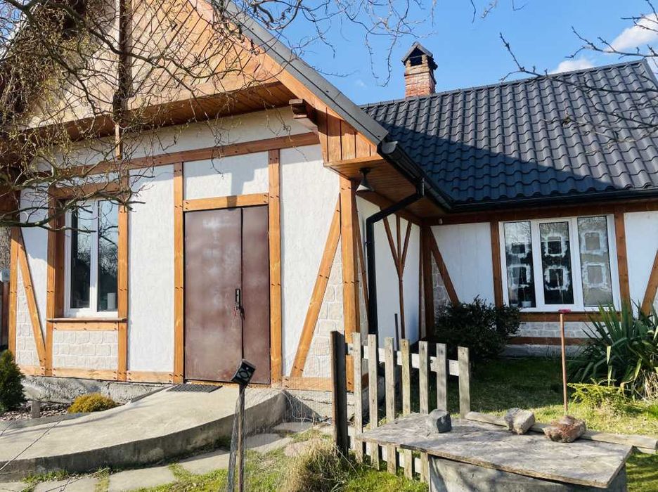 Продаж ! Два будинки з ремонтом на одній ділянці! Конопниця!