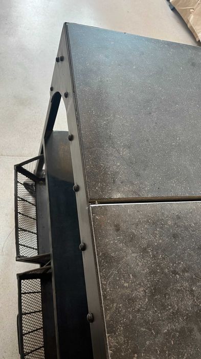 Balcão em Ferro e Pedra Natural