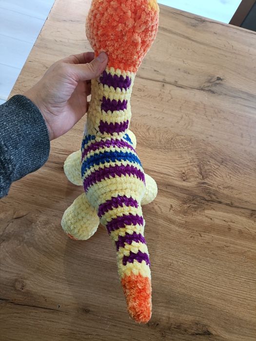 Diplodok z włóczki