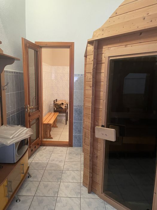 Продається особняк в центрі міста.