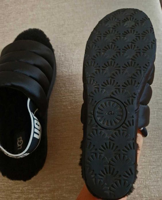 Klapki UGG na platformie r.40