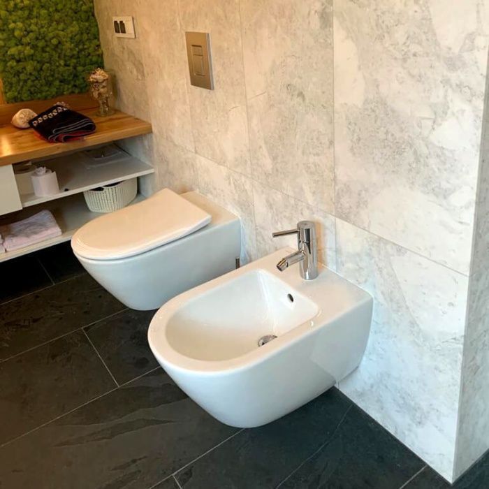 Płytki Marmur Royal White polerowany lub szlifowany 61x40,6x1,2 cm biały marmur użylony kamień posadzka płytka płytka kamienna