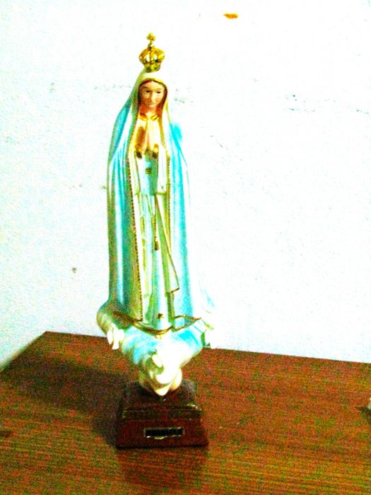 Estatueta simples de Nossa Senhora de Fátima