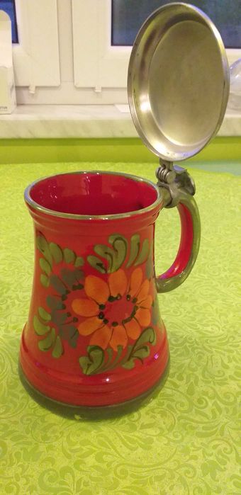 Kufel ceramiczny. Sygnowany.