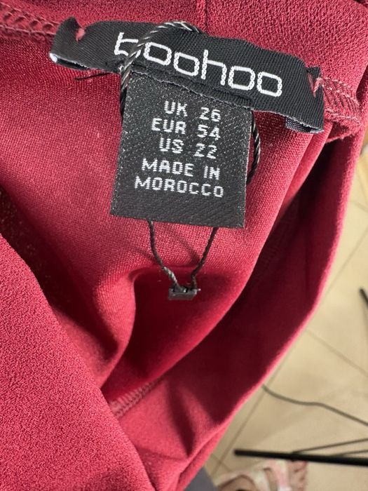 Sukienka plus sieze do pracy i na co dzień Boohoo bordo r.54