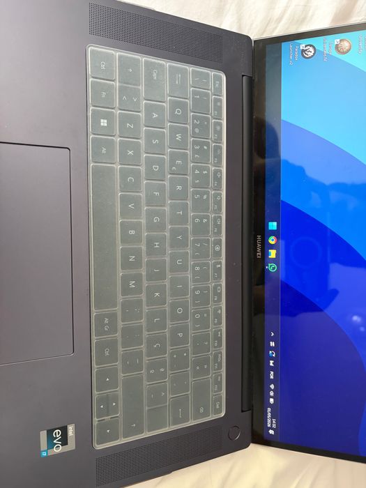 Huawei matebook 16s