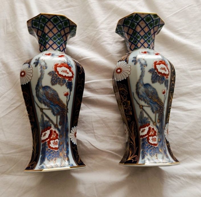 Conjunto de jarras decorativas da vista alegre