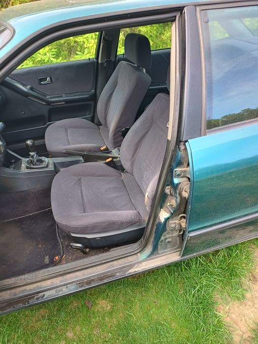 Karoseria wnętrze audi 80 B4 limuzyna cena za całość