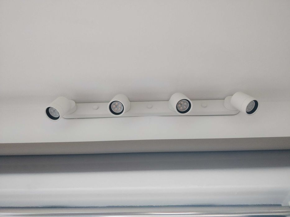 Projetor teto/parede c/4 focos, branco