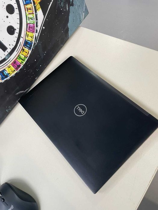 Dell Latitude 7490 ідеальний для роботи і навчання є кількість