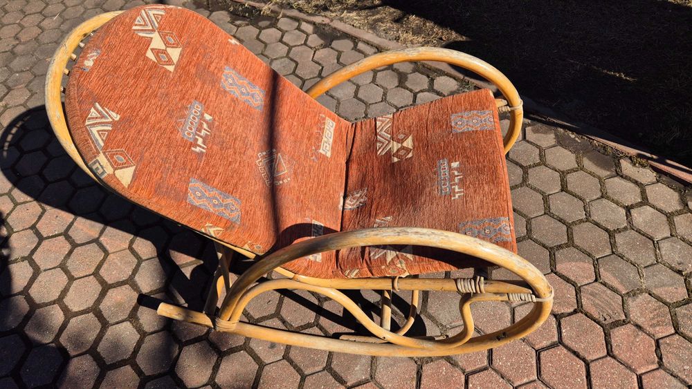 fotel ratanowy z obiciem