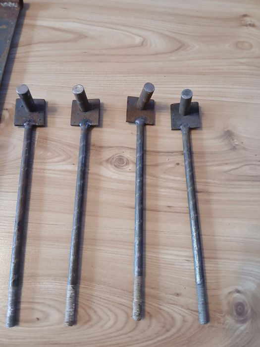 Zawiasy stalowe    .