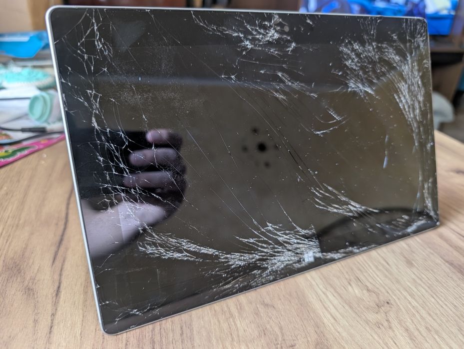 Microsoft surface 1572 розбитий екран
