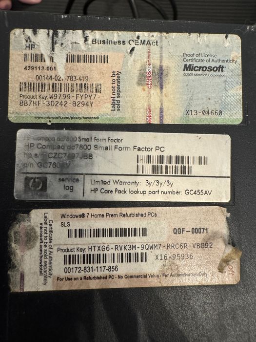 Stary komputer stacjonarny HP działa na cześci