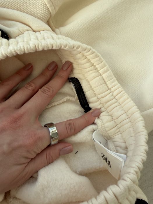 Спортивний костюм молочний Zara S