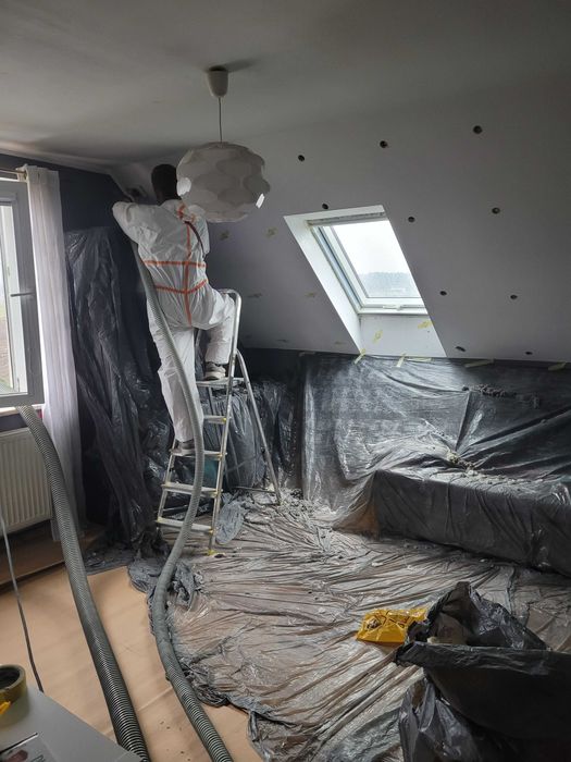 Ocieplanie piana PUR celuloza ocieplenie poddaszy izolacja domu stropu