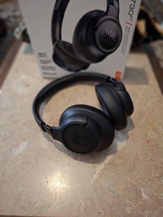 Headphones Bluetooth JBL Tune 730BT Pretos - Como Novos