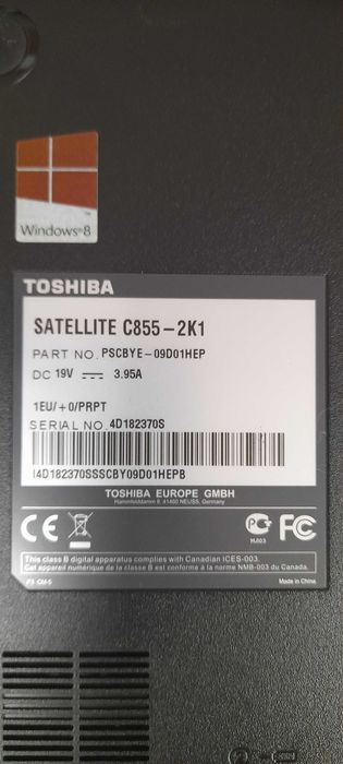 Portátil Toshiba Satellite C855-2K1 i3