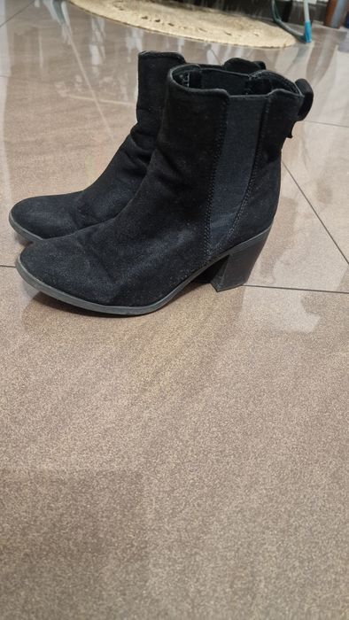 Czarne botki z zamszu r.36