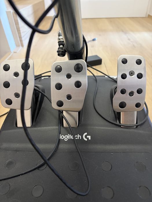 Kierownica i stojak Logitech