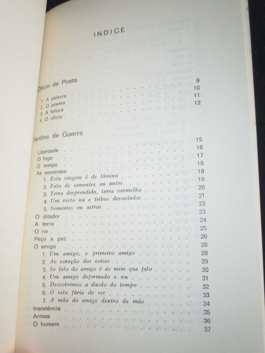 Livro Jardins de Guerra Casimiro de Brito