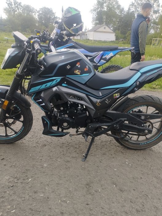 Мустанг ст-200 продам присутній торг