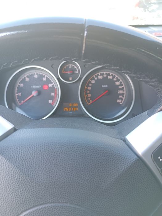 Продам Opel astra h