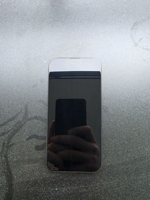 Iphone 15 PRO + Apple Watch  SE2