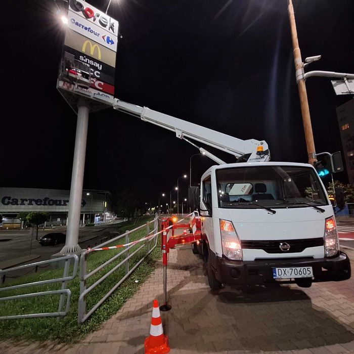 Podnośnik koszowy wynajem  zwyżka wycinka pielęgnacja 22m 3.5t