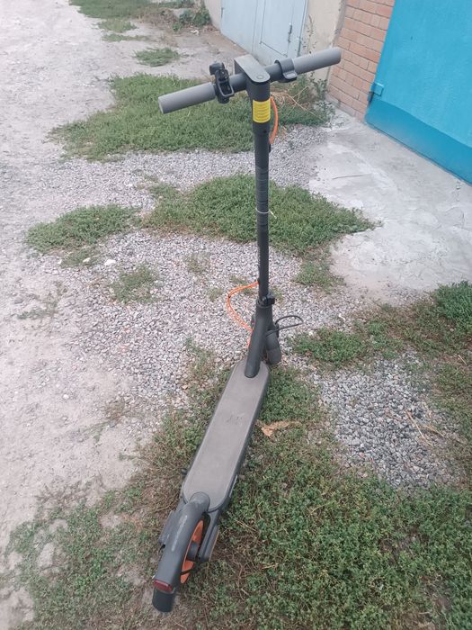 Електросамокат Xiaomi Mi Electric Scooter 4 Go. Б/в