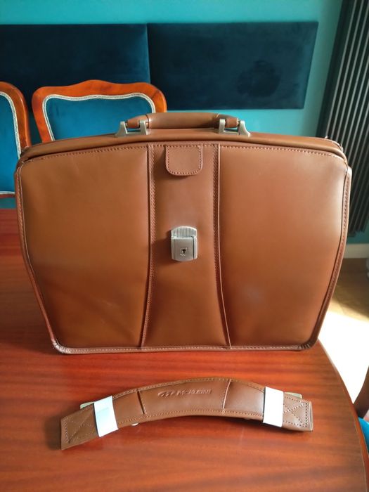 Aktówka skórzana McKlein brązowa na laptopa