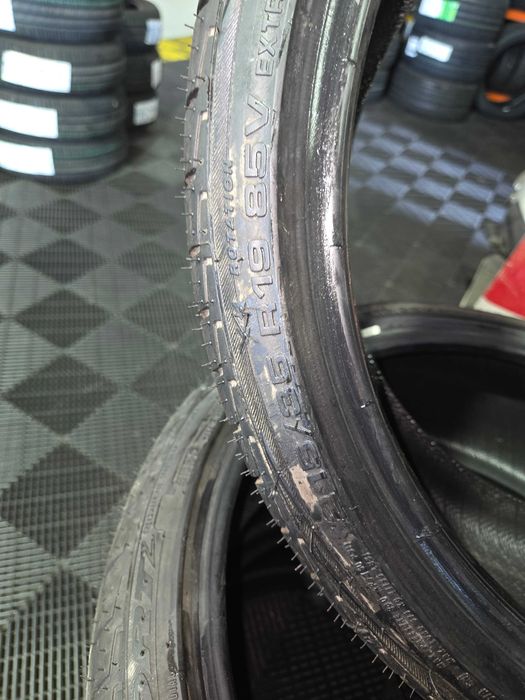 pneus 215/35 R19 novos
