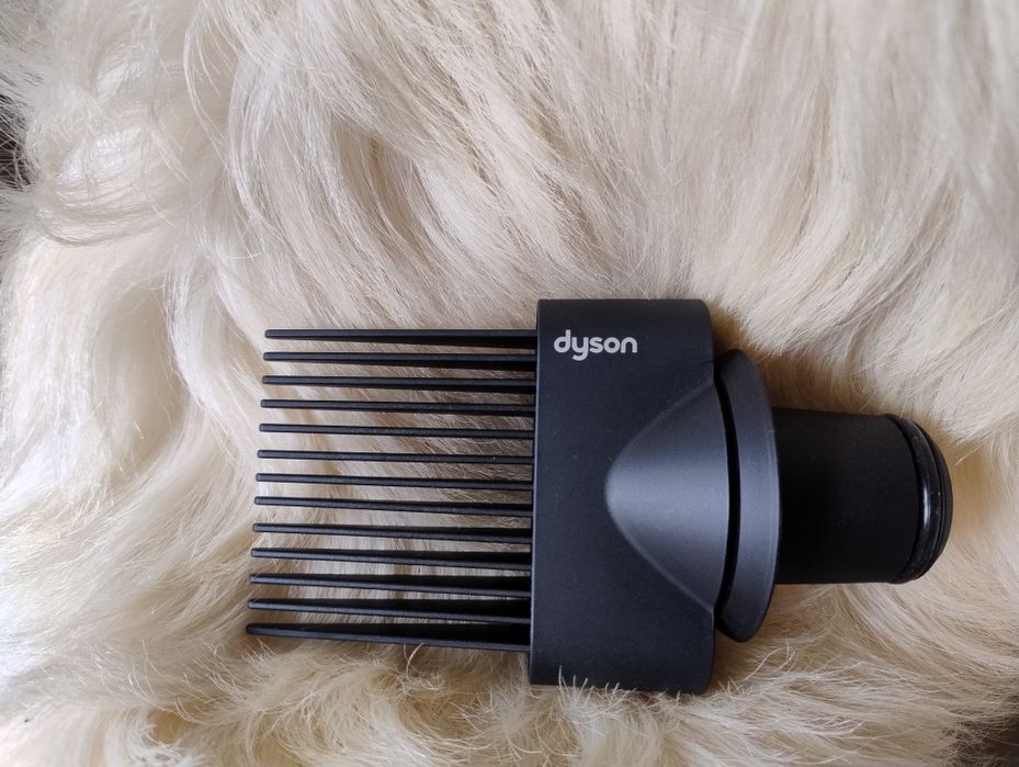 Końcówka Dyson Supersonic Nural: grzebień do włosów kręconych