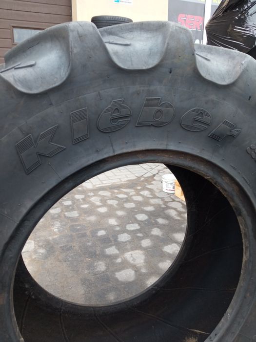 Opona 320/80R20 (12.4R20) Kleber Tracker