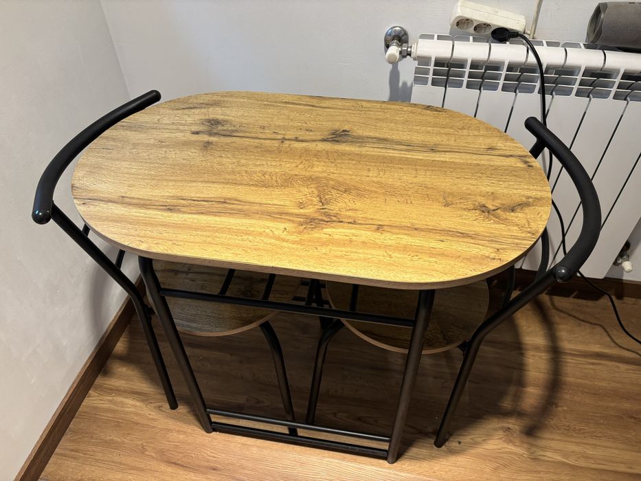 Conjunto de mesa com 2 cadeiras