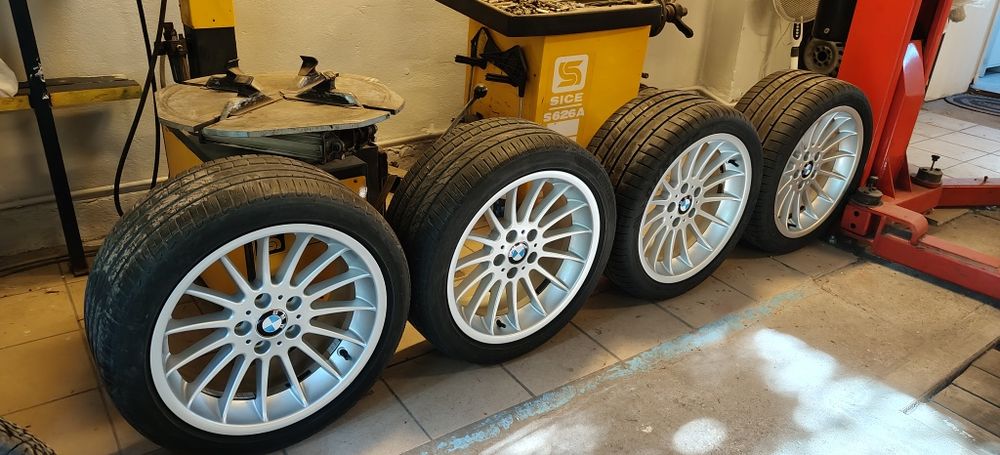 Styling 32 concave 18" 2 szerokości 8/9" z oponami