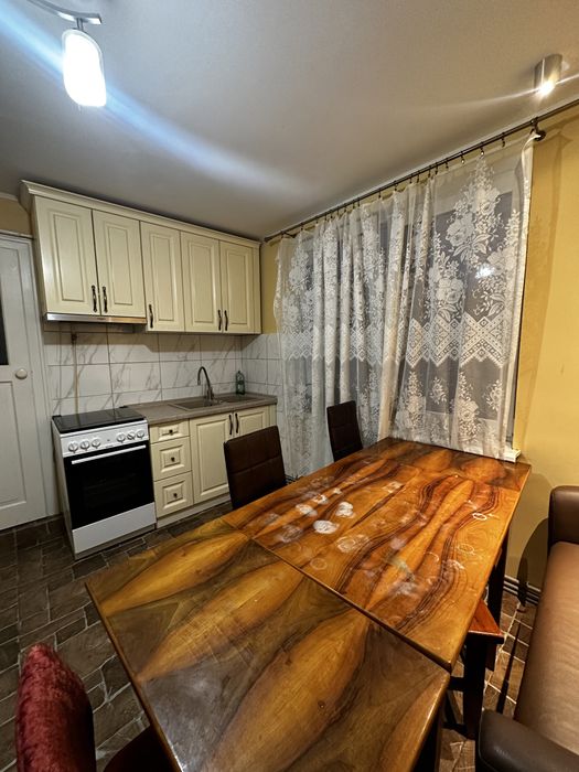 Оренда будинку 3 к в центрі міста біля площі лаборця