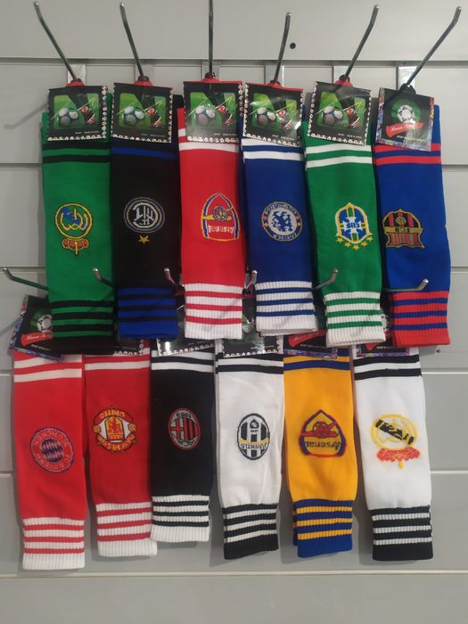 Гетры щитки перчатки футбольные Гетри щитки футбольні дитячі