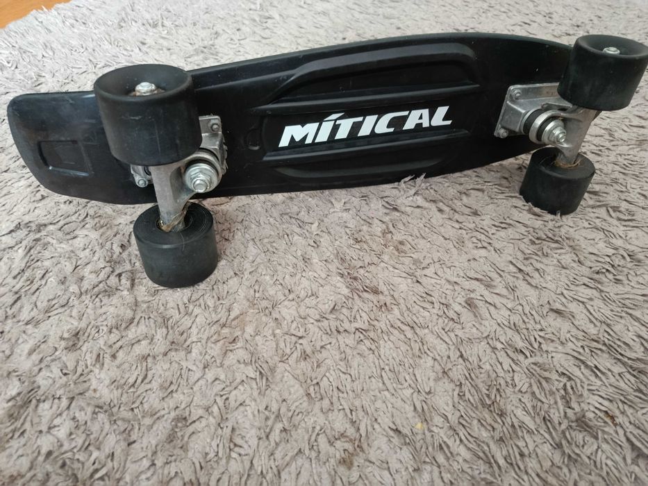 VENDE Mini Skate Preto Mítical
