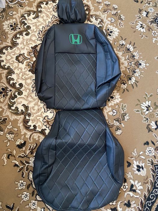 Продам чехли на хонду CR-V