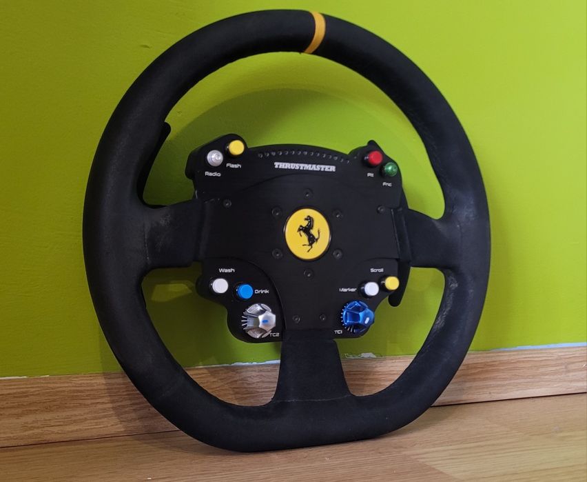 Obręcz kierownicy thrustmaster ferrari 488