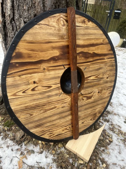 Drewniana tarcza wikinga