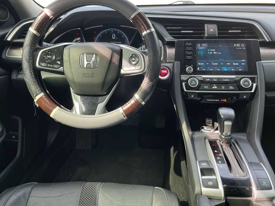 Honda Civic EX-L      2019