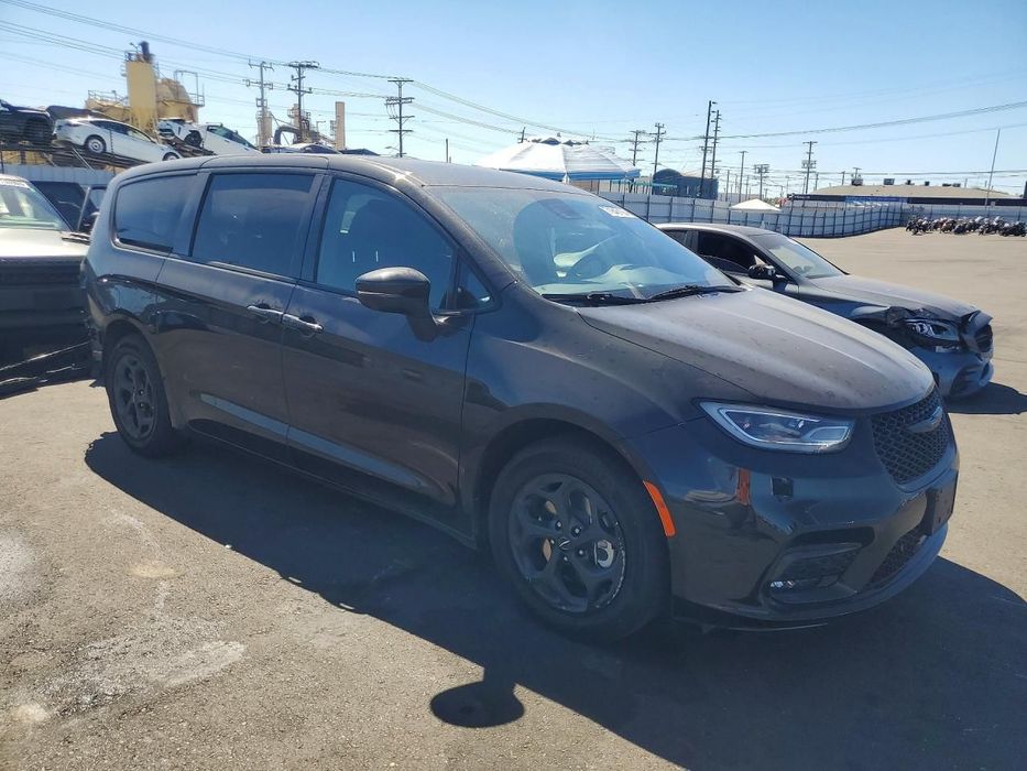Chrysler Pacifica