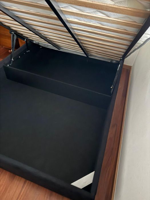 Cama de casal com colchão