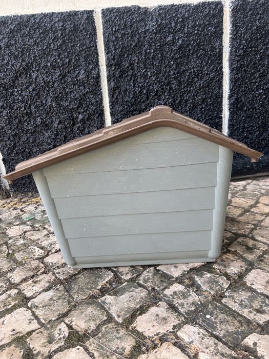 Casota pequena para cão