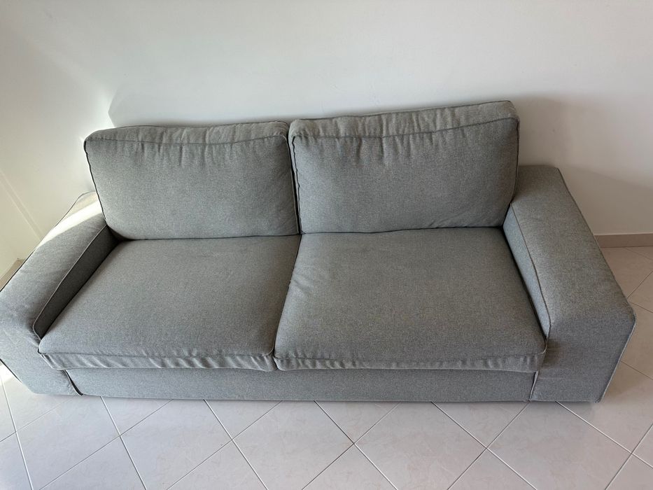 Sofá 3 lugares KIVIK cinzento - IKEA