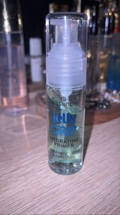 Праймер для обличчя Essence