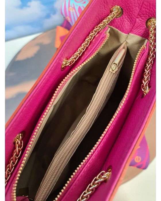 Zamszowa torebka EGO z motylem fuksja